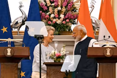 Von der Leyen umgarnt Modi