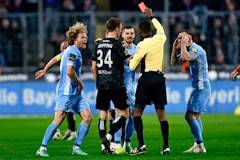 Traumtor, Platzverweis, Feuerwerkskörper im Fünfmeterraum