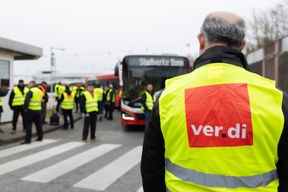 Ver.di ruft zu bundesweiten Warnstreiks im Nahverkehr auf