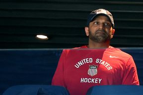 FBI-Chef Patel feiert ausgelassene Kabinenparty mit US-Eishockeyteam