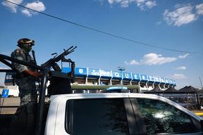 Mexiko besiegt Island unter strengen Sicherheitsvorkehrungen