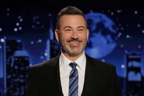 Jimmy Kimmel witzelt &uuml;ber Abschiebung von Kristi Noem nach El Salvador