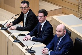 Hagel gratuliert &Ouml;zdemir &ndash; der strebt bereits Koalition an