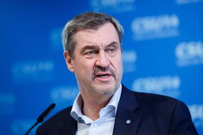 S&ouml;der wirbt f&uuml;r Mini-Atomkraftwerk in Bayern
