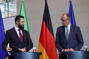 Opposition und SPD kritisieren Kanzler f&uuml;r Pl&auml;ne zur Ausreise von Syrern