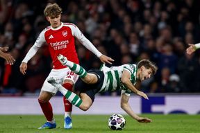 Arsenal zittert sich ins Halbfinale