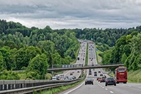 Gr&uuml;ne reichen Gesetzentwurf f&uuml;r Tempolimit ein