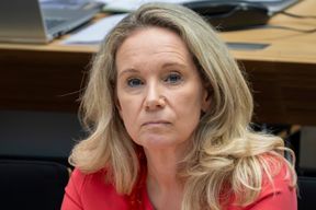 Berlins Kultursenatorin Wedl-Wilson tritt wegen F&ouml;rdermittelaff&auml;re zur&uuml;ck