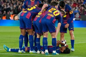 Lamine Yamal verletzt sich beim Elfmeter und humpelt vom Platz