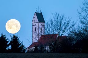 Doppelter Vollmond im Mai &ndash; was es mit dem Blue Moon auf sich hat