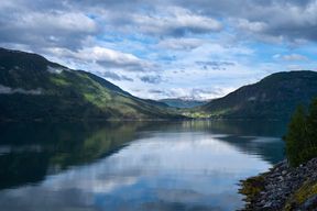Norwegens Fischfarmen verschmutzen Fjorde wie Abwasser aus Millionenst&auml;dten